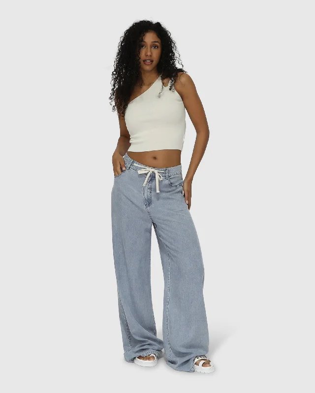 women's high-waisted pantsSet On You Wide Leg Pant