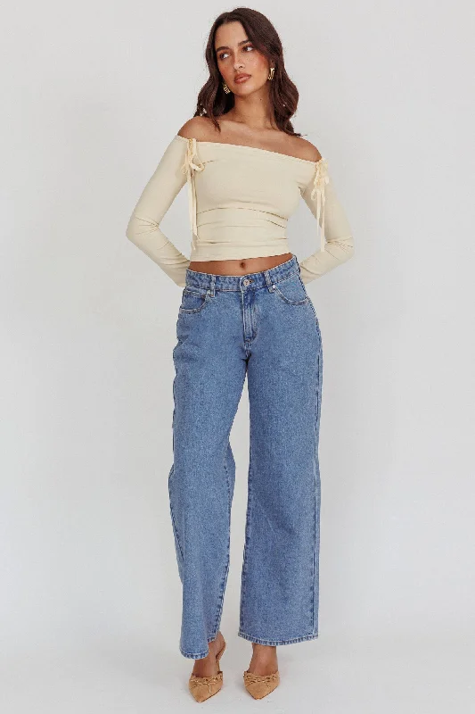 women's denim jeans for a night outAbrand 95 Mid Baggy Petite Gigi