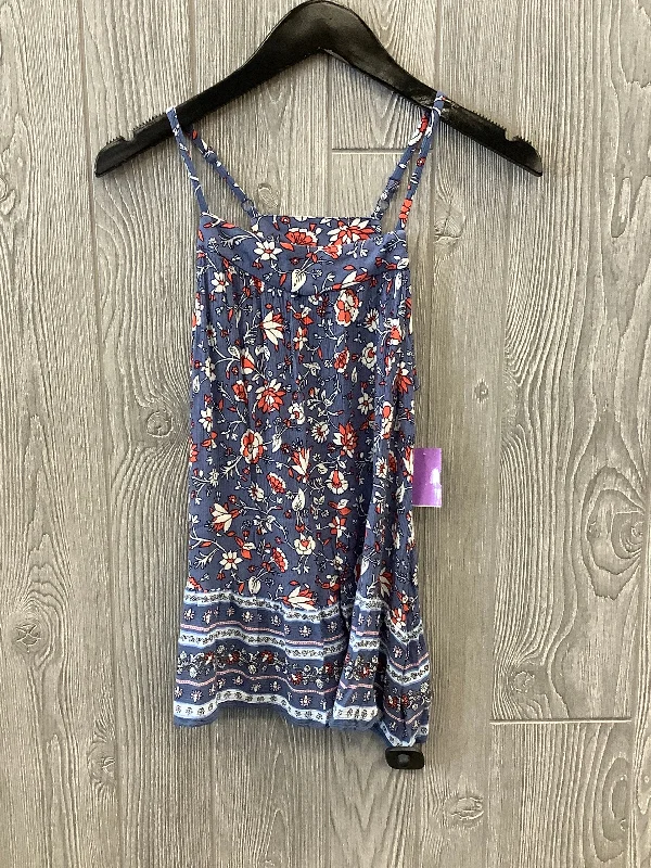 women's tops for those who want to stay updated with the latest fashion trendsBlue Top Sleeveless Old Navy, Size Xs