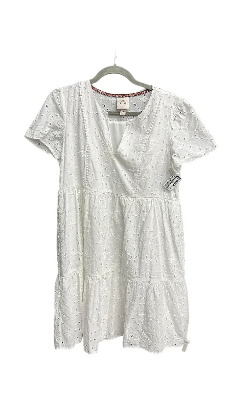 women's sleeveless dressesDress Casual Short By Knox Rose In White, Size: M